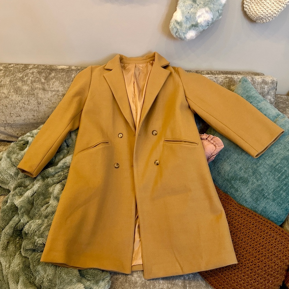 NWOT Camel Trench Coat